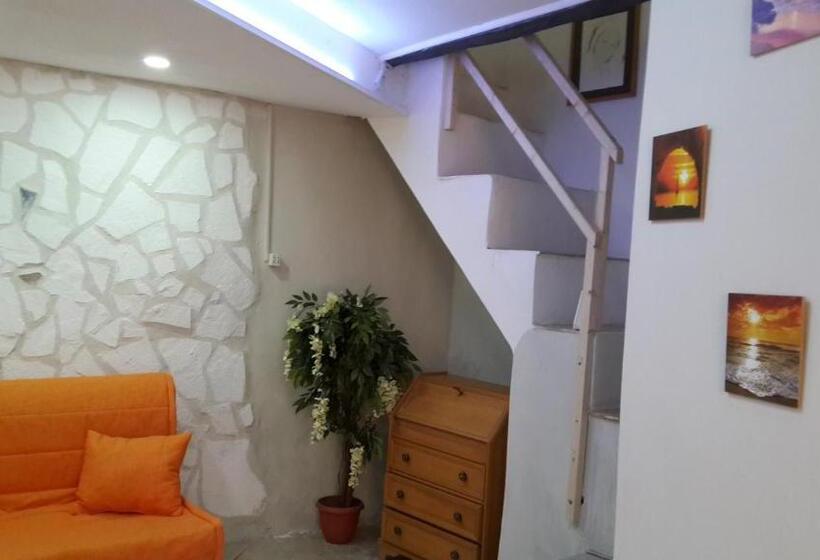 اتاق لوکس خانوادگی, B&b Villa San Nicola