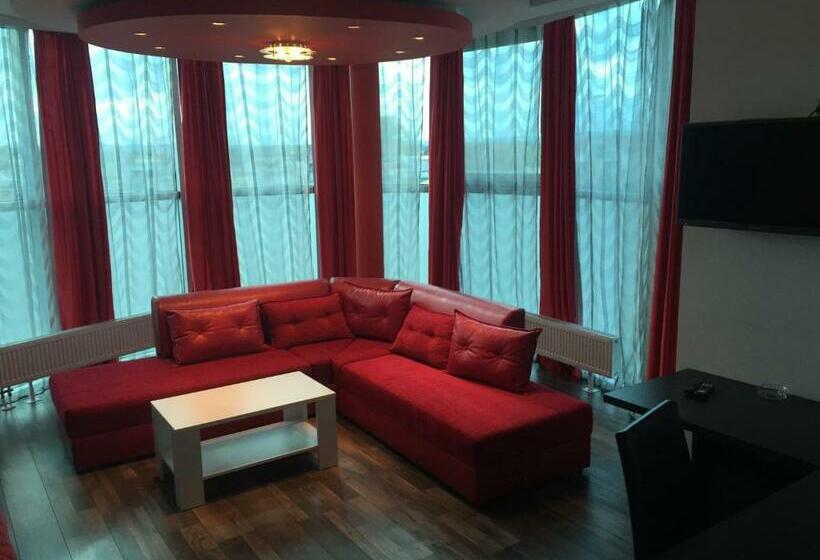 سوییت سوپریور, Staccato