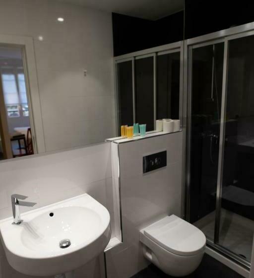 חדר סטנדרט עם מרפסת, Central Roomss