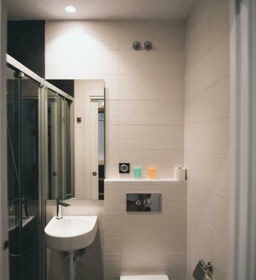 חדר סטנדרט עם מרפסת, Central Roomss