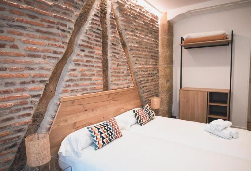 חדר סטנדרט עם מרפסת, Central Roomss