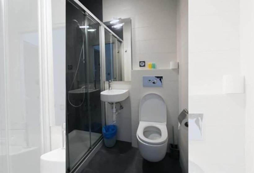 חדר אקונומי, Central Roomss