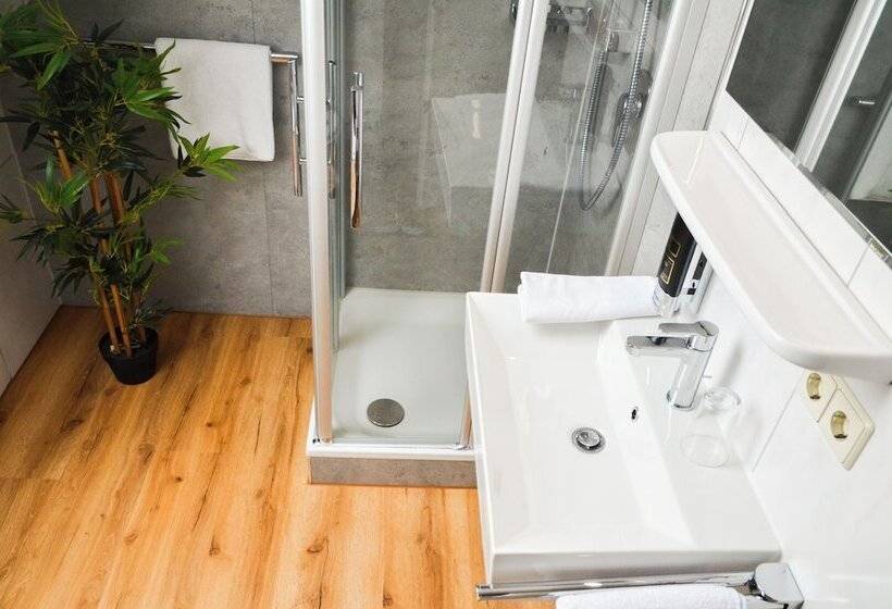 غرفة قياسية فردية, Gasthof Zum Ritter   A Cozy Historical Landmark