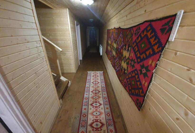 스탠다드 룸, Păstrăvăria Alex