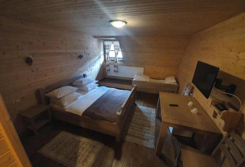 스탠다드 룸, Păstrăvăria Alex