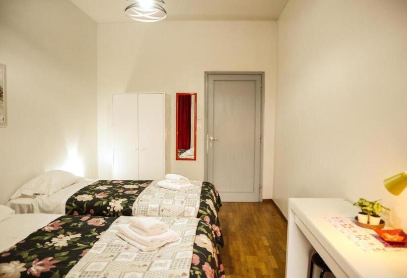 اتاق استاندارد با سرویس بهداشتی مشترک, Florence Rooms Novella