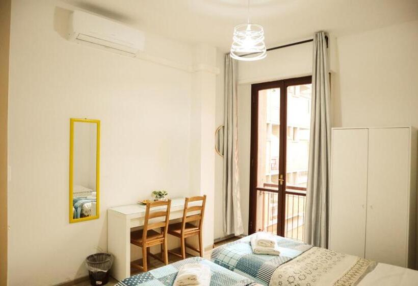 اتاق استاندارد با سرویس بهداشتی مشترک, Florence Rooms Novella