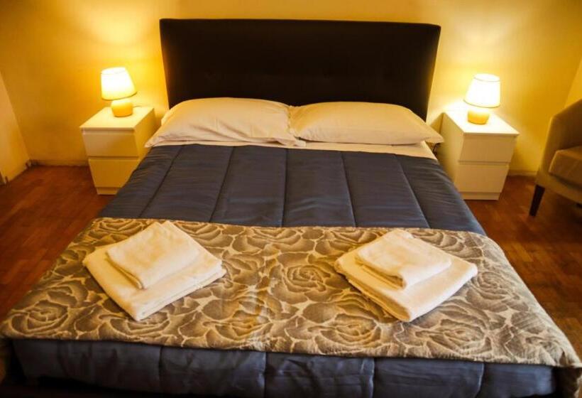 اتاق استاندارد با سرویس بهداشتی مشترک, Florence Rooms Novella