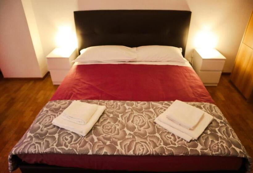 اتاق استاندارد با سرویس بهداشتی مشترک, Florence Rooms Novella