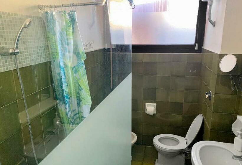 اتاق استاندارد با سرویس بهداشتی مشترک, Florence Rooms Novella