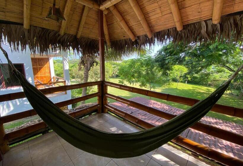 エコノミールーム, Hosteria Guachapeli