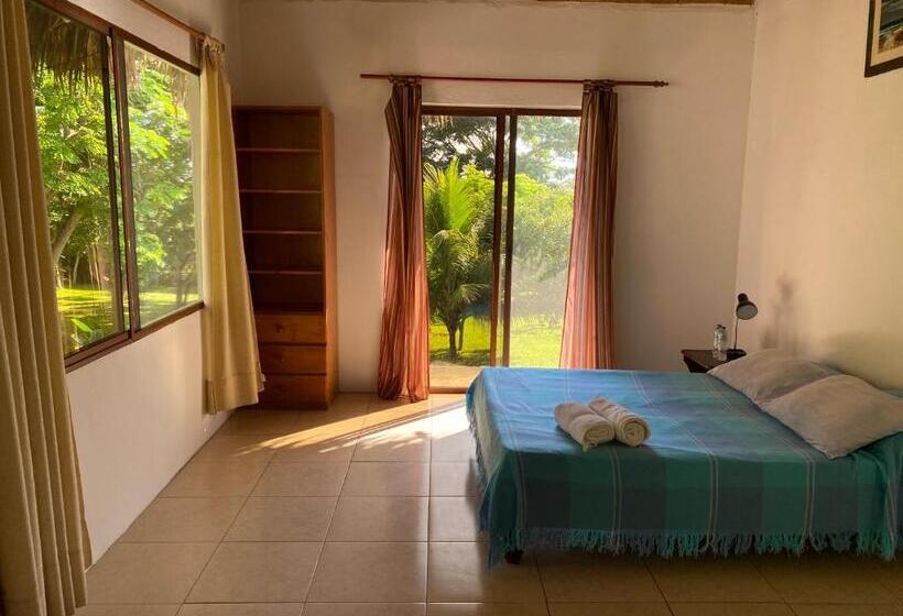 ファミリールーム, Hosteria Guachapeli