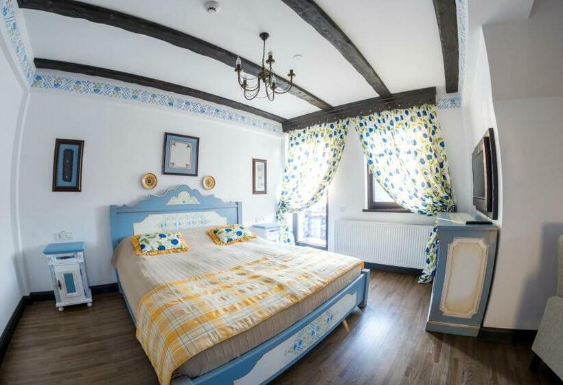 スタンダードルーム, Conacu´ Boierului