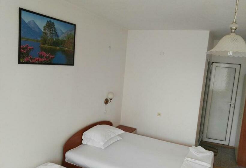 Семейный Номер, Villa Diana