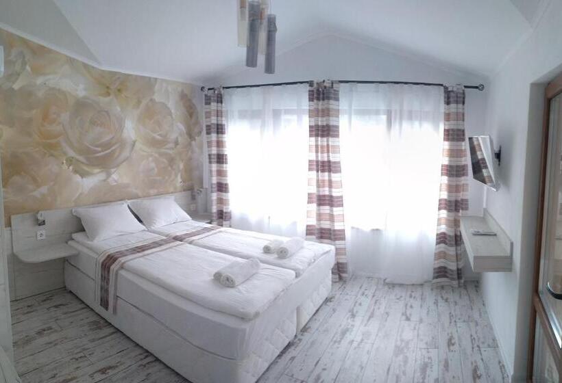 Апартаменты 2 Спальни, Villa Diana