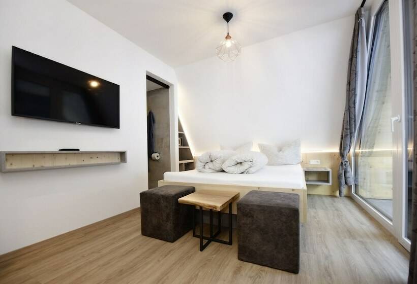 דירת משפחה, Chillas Appartements