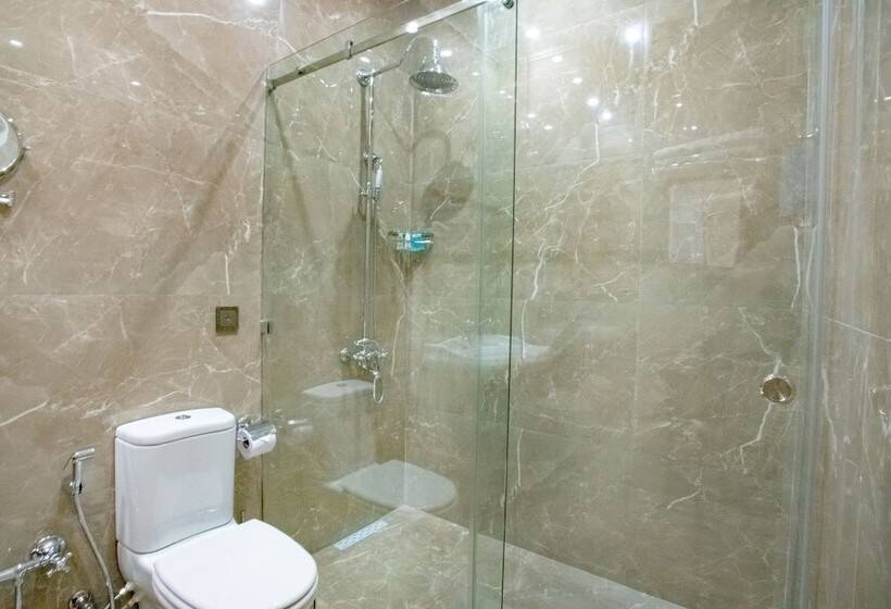 سوییت خانوادگی, La Casa Sahil