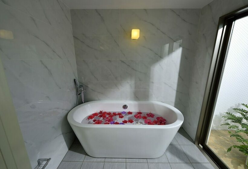 Вилла 1 Спальня Вид на Море, Pool Terrace Imgya Suite