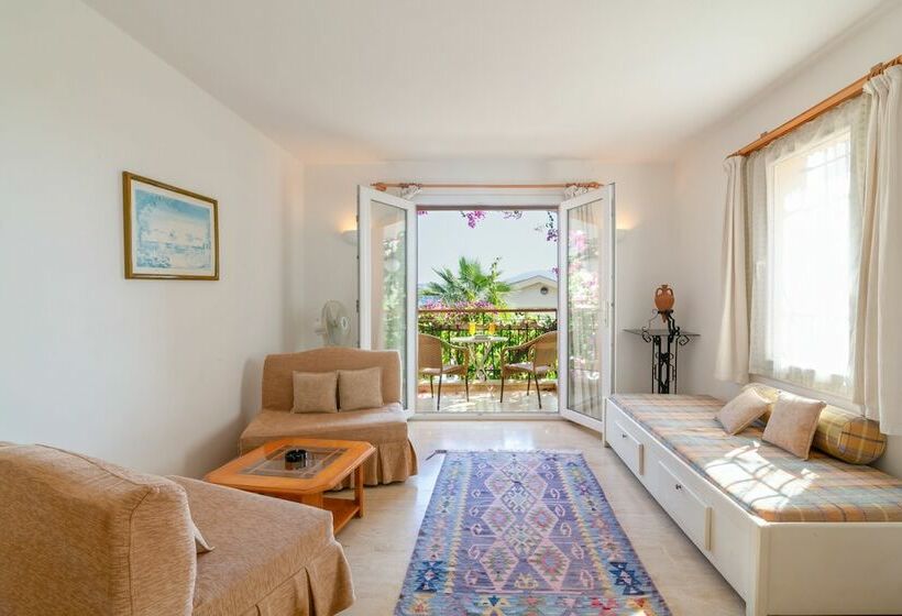 آپارتمان 1 خوابه با چشمانداز باغ, Korsan Apartments