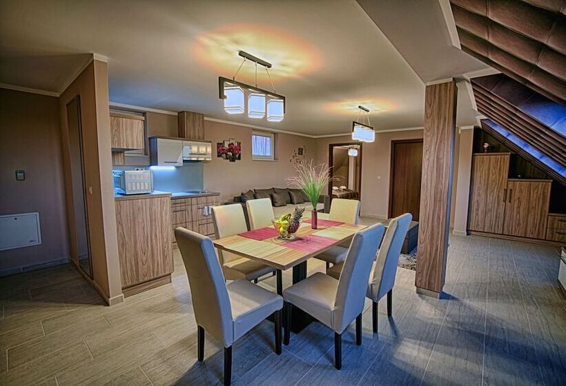 آپارتمان سوپریور 1 خوابه, Zafir Apartmanhaz