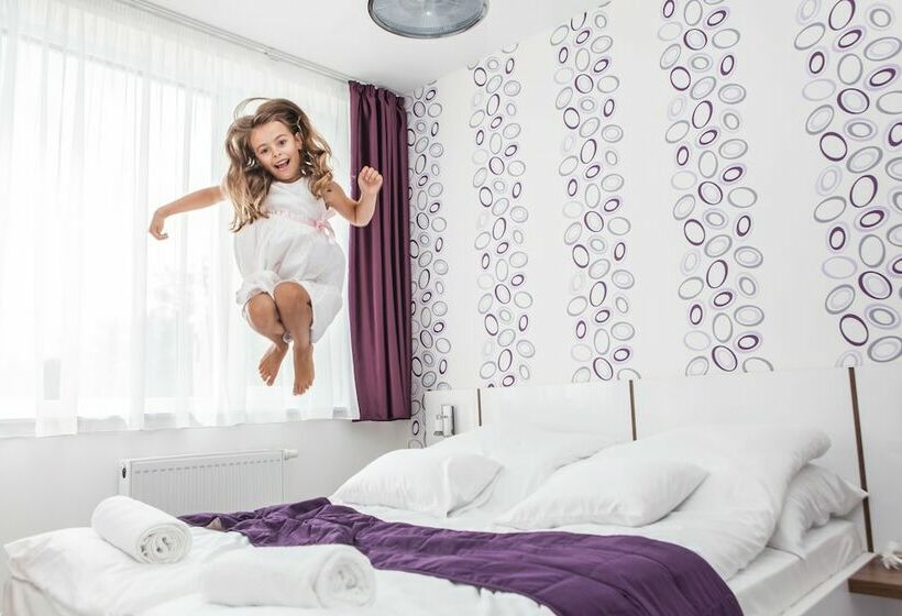 آپارتمان سوپریور 1 خوابه, Zafir Apartmanhaz