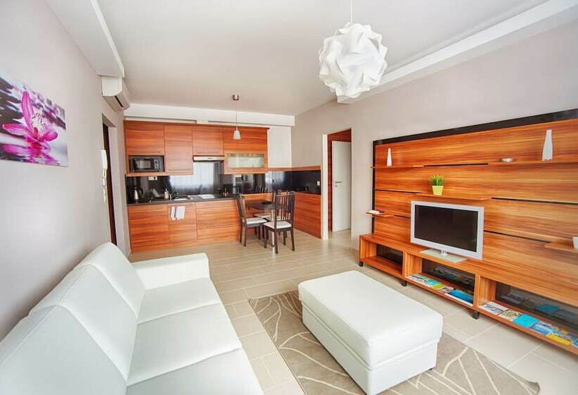 آپارتمان سوپریور 1 خوابه, Zafir Apartmanhaz