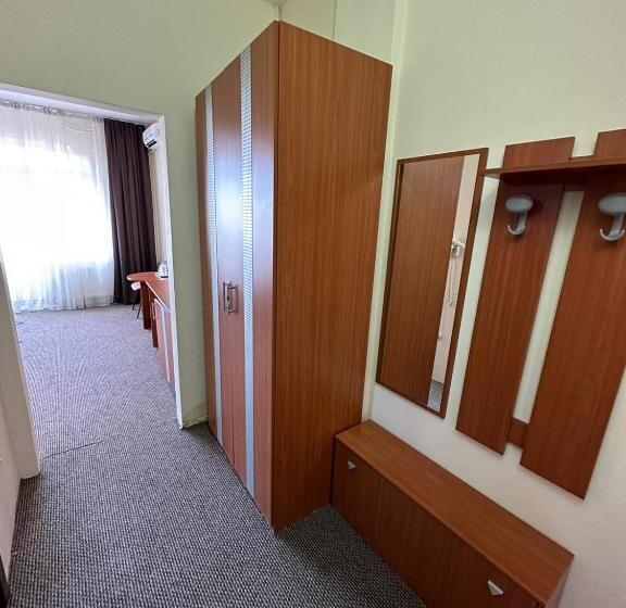 スタンダードルーム, Diana