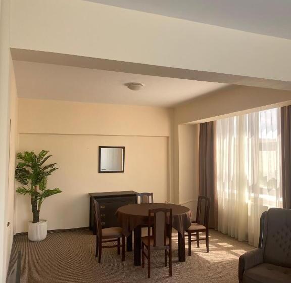 １ベッドルームアパートメント, Diana