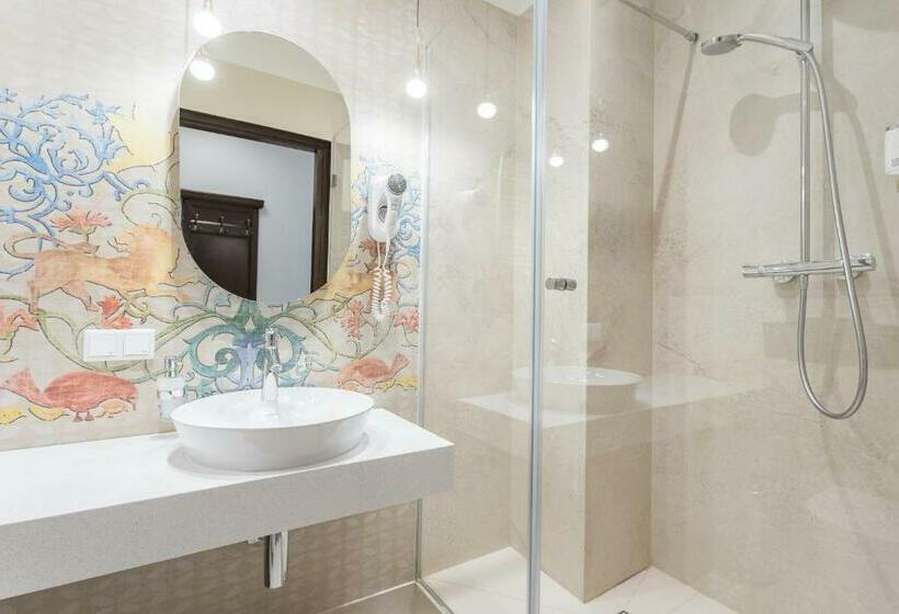 スタンダードシングルルーム, Ester