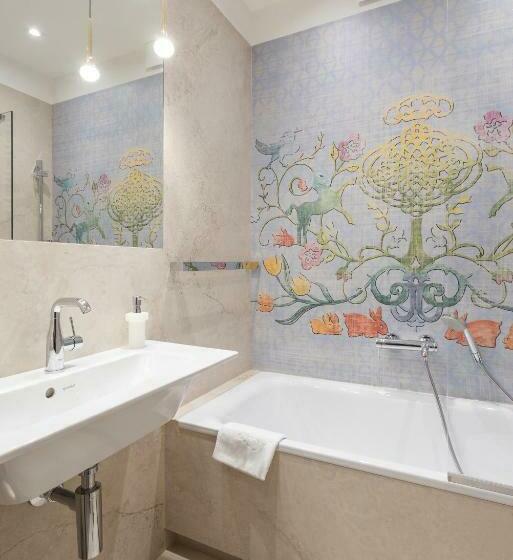 スタンダードルーム, Ester