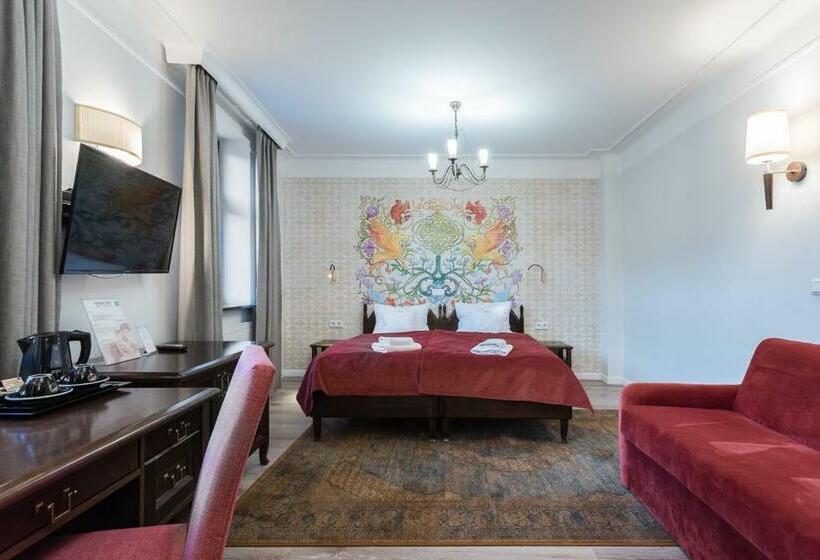 デラックスルーム, Ester