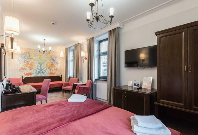 デラックスルーム, Ester