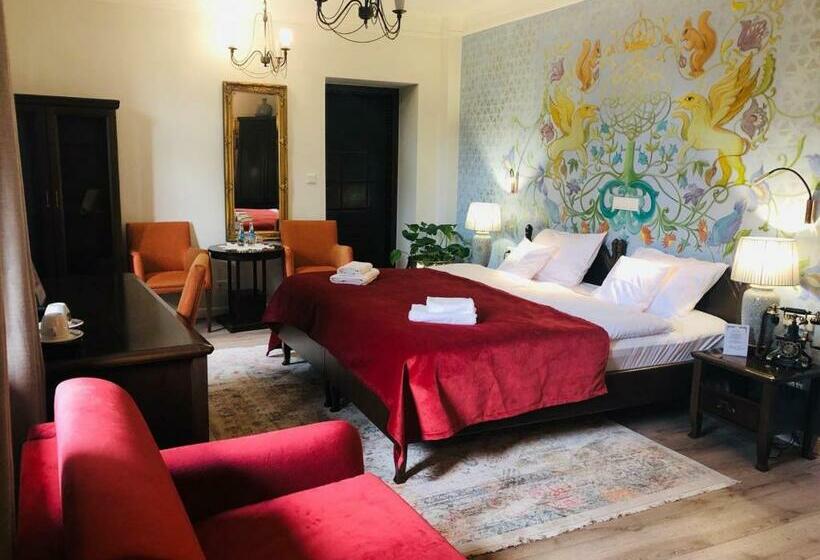 2ベッドルームアパートメント, Ester