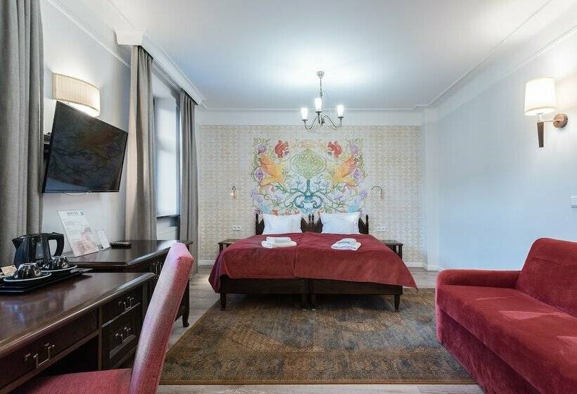 デラックスルーム, Ester