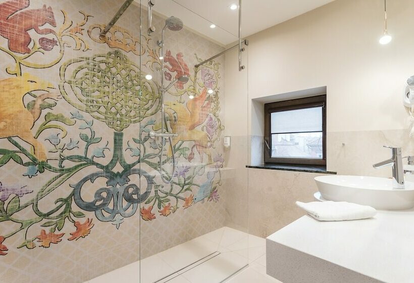 デラックスルーム, Ester