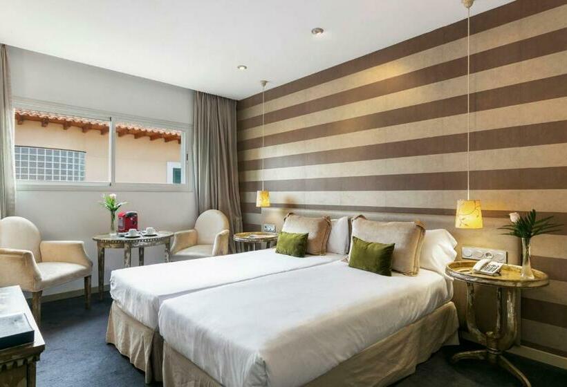 اتاق سوپریور, Globales Acis y Galatea