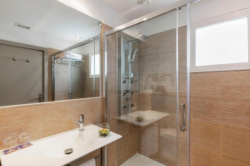 اتاق استاندارد, Globales Acis y Galatea