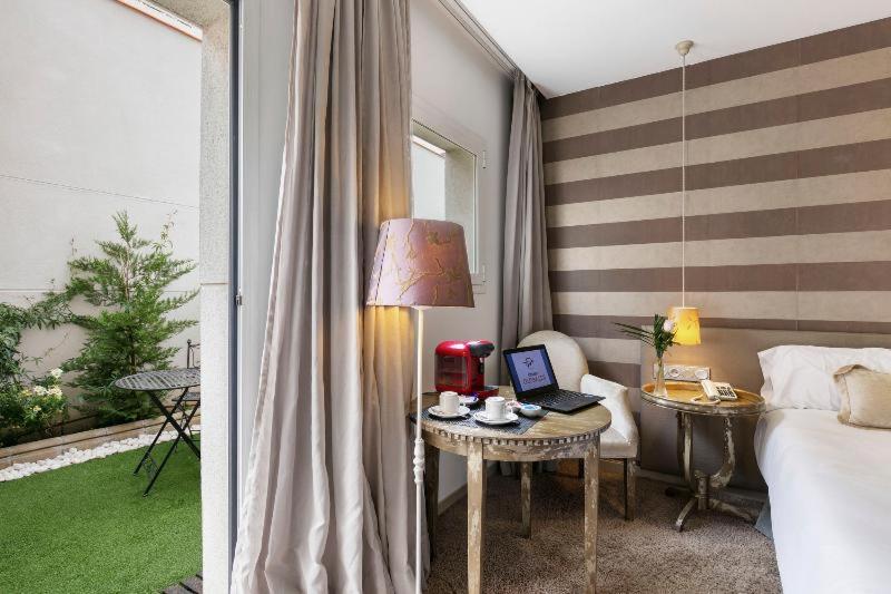 اتاق استاندارد, Globales Acis y Galatea