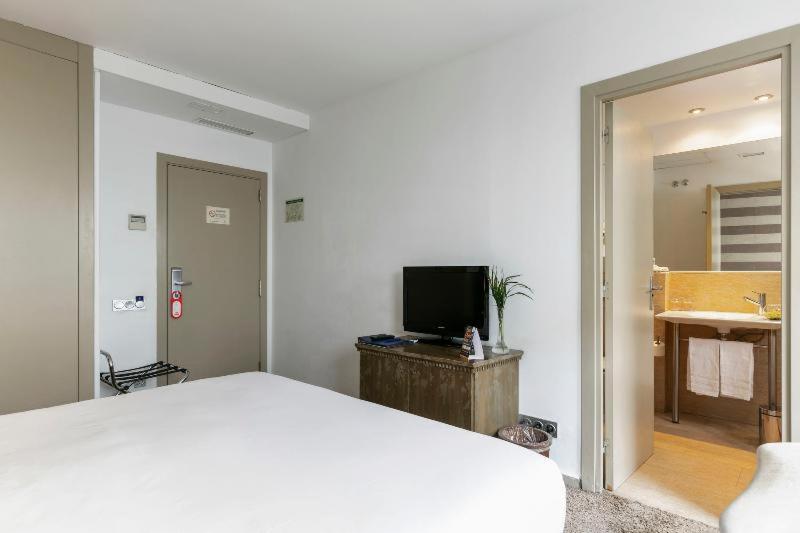 اتاق استاندارد, Globales Acis y Galatea