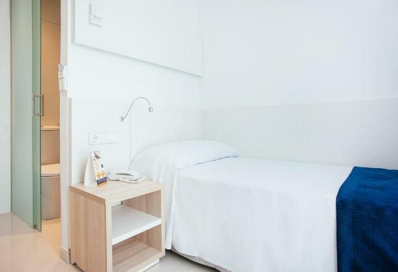 اتاق استاندارد یک نفره, Globales Acis y Galatea