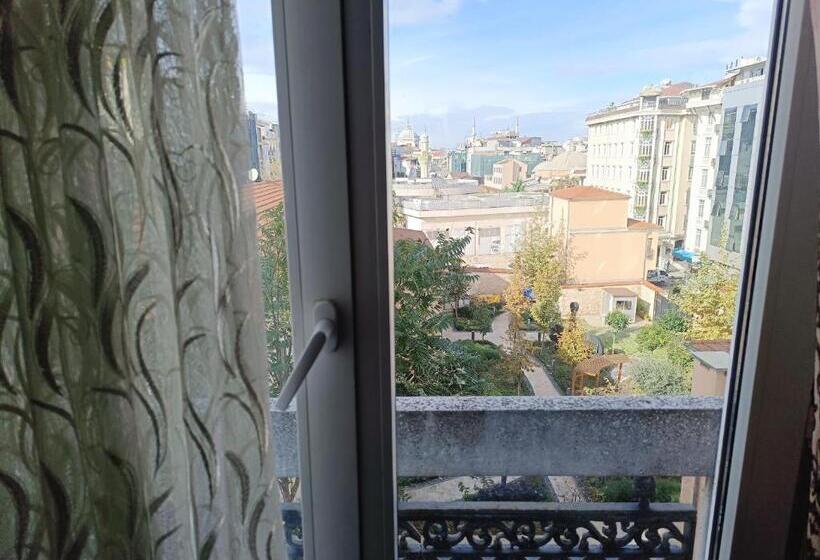 اتاق لوکس, Golden Horn