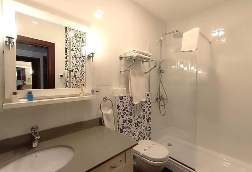 سوییت جونیور, Golden Horn