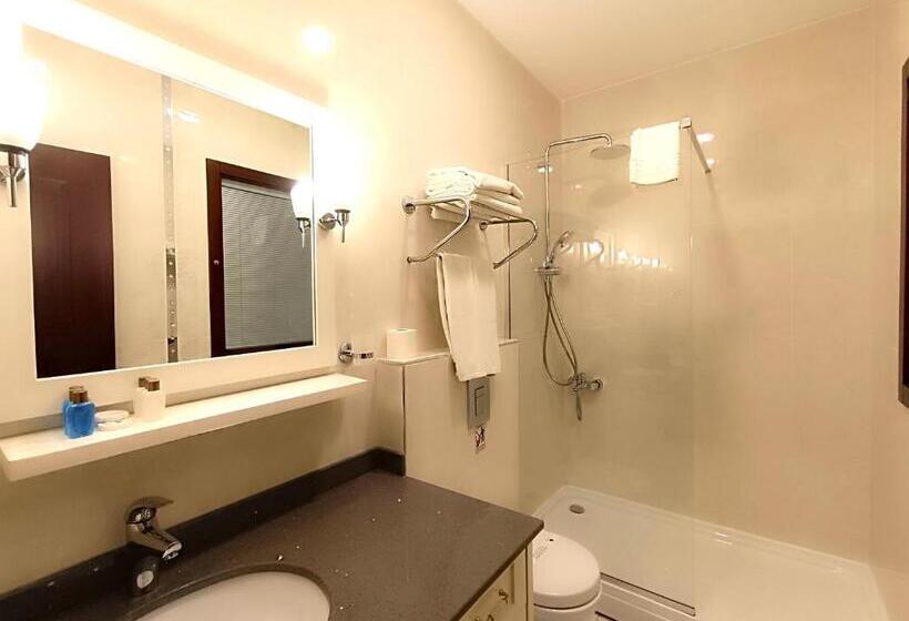 سوییت جونیور, Golden Horn