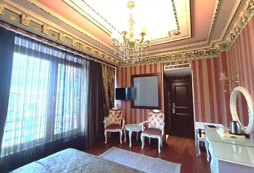 سوییت جونیور, Golden Horn