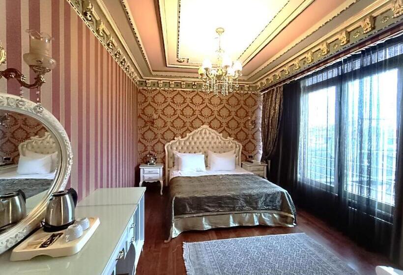 سوییت جونیور, Golden Horn