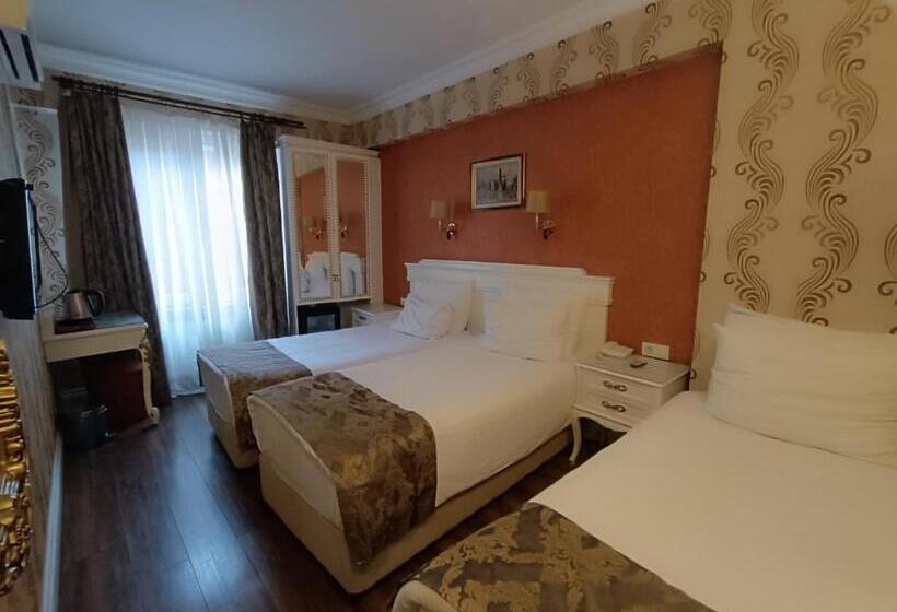 اتاق خانوادگی تودرتو, Golden Horn