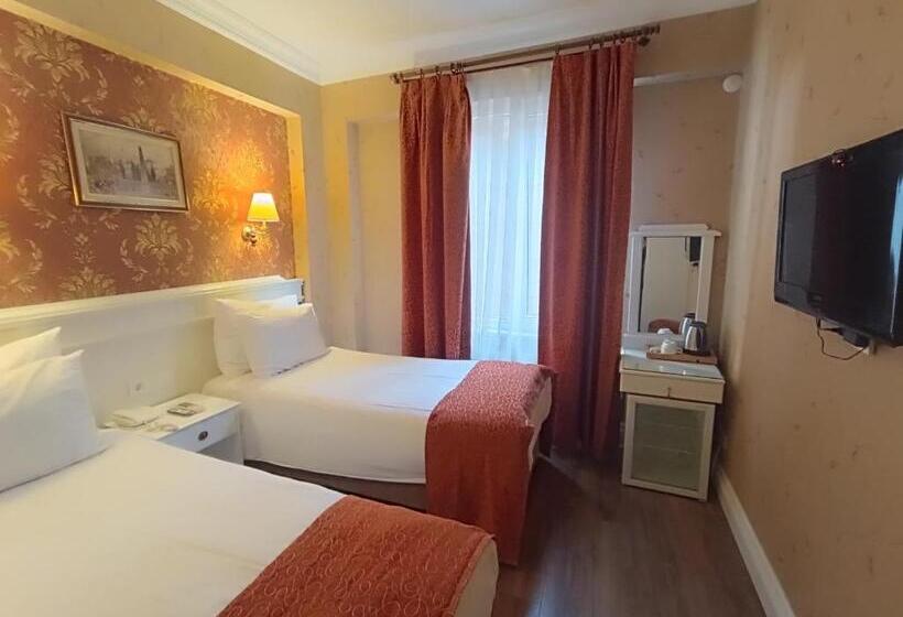 اتاق خانوادگی تودرتو, Golden Horn