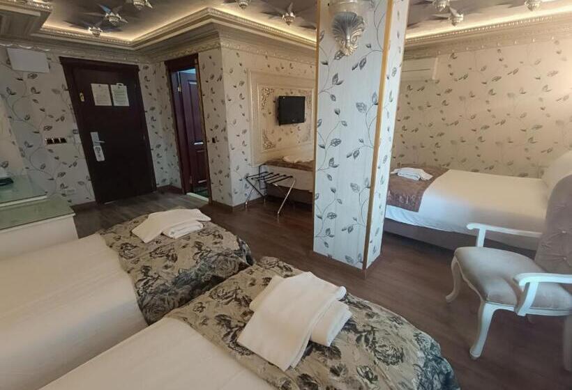 اتاق خانوادگی, Golden Horn