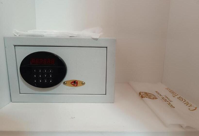 اتاق خانوادگی, Golden Horn