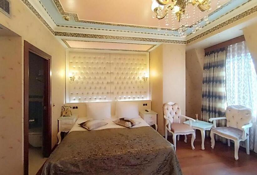 اتاق لوکس خانوادگی, Golden Horn